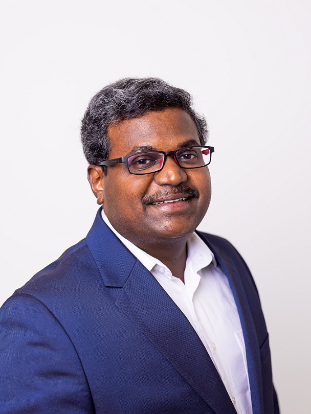 GeniusArena Software founder, leading innovations in cloud solutions, enterprise applications, and business strategy.